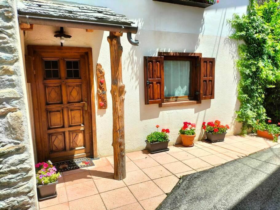 Appartamento Di Montagna Lo Grop Chambave Екстериор снимка